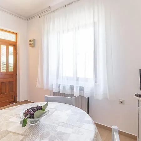 In Vrvari With One-bedroom 3 Lejlighed Poreč