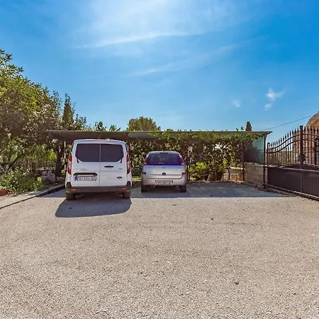 Apartment In Vrvari With One-bedroom 3