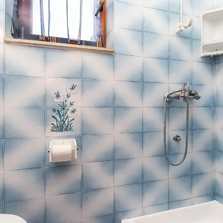 Lejlighed In Vrvari With One-bedroom 3 *