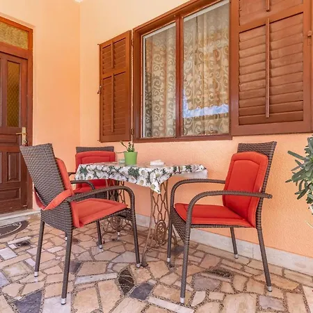 In Vrvari With One-bedroom 3 *